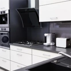 Sabia 60 Dunstabzugshaube 60cm | 600 M³/h | Energieeffizienzklasse A | Inklusive 2 X Aktivkohlefilter -Einrichtungsgeschäft 60002216 yy 0003 ambient Klarstein Sabia Dunstabzugshaube schwarz